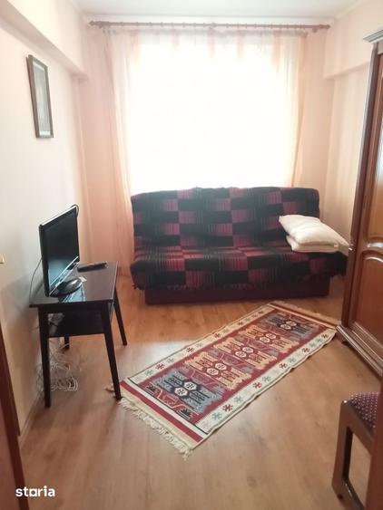 Apartament cu 3 camere decomandat în Rahova