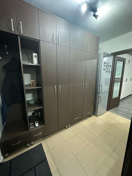Garsonieră decomandată, mobilată în Păcii