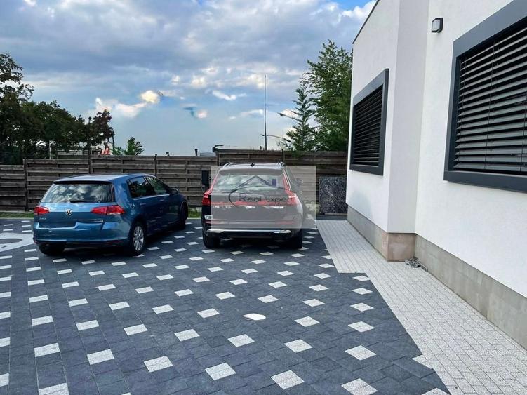 Casă individuală cu 5 camere cu Canalizare în Făget