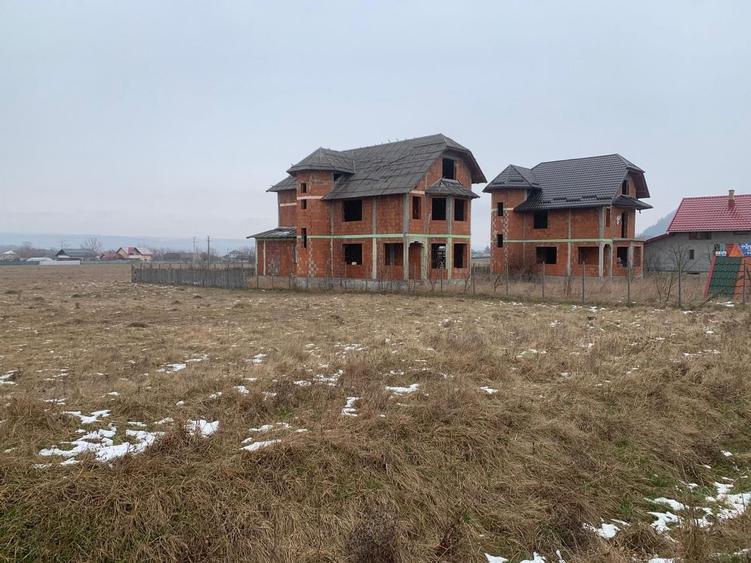 Teren Construcții intravilan de 2000 mp, în Părhăuți
