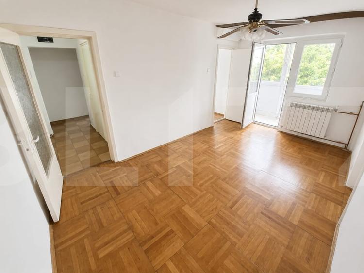 Apartament cu 3 camere semidecomandat, mobilat în Șagului