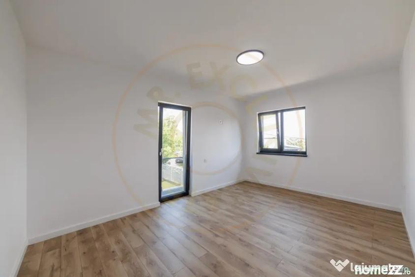 Casă cu 4 camere cu Teren 330 Mp în Argeșelu
