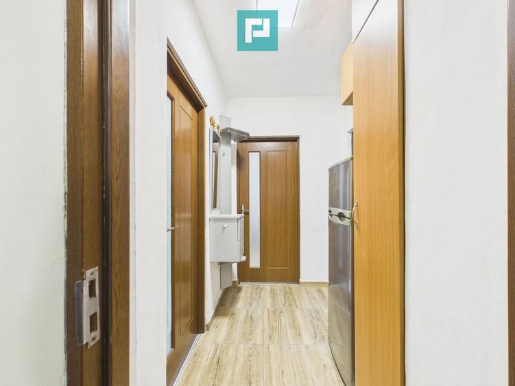 Apartament cu 3 camere decomandat, mobilat în Aurel Vlaicu