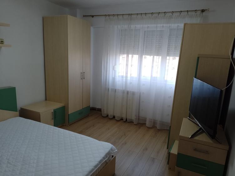Apartament cu 2 camere decomandat în Românești