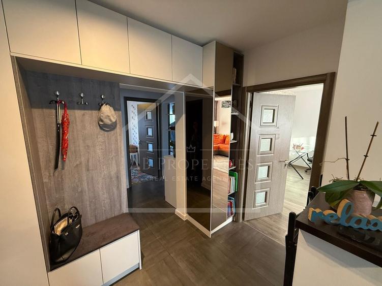 Apartament cu 3 camere decomandat, mobilat în 13 Septembrie