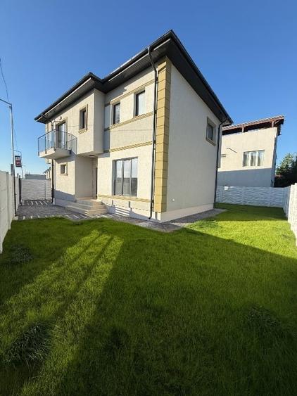 Casă individuală cu 4 camere cu Canalizare în Central