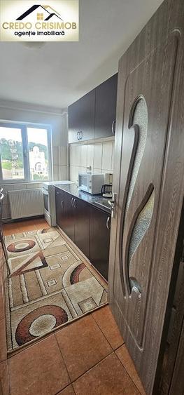 Apartament cu 3 camere semidecomandat în Govândari