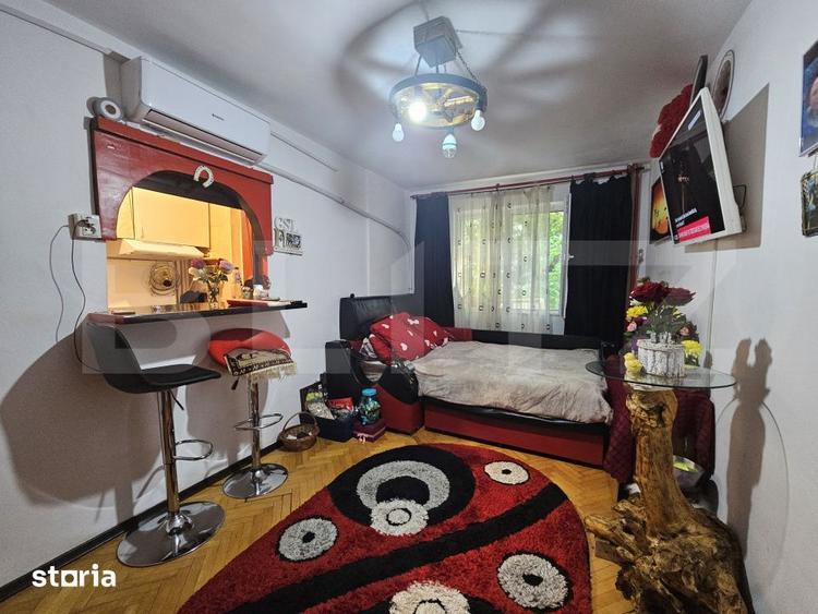 Apartament cu 2 camere semidecomandat, mobilat în Podu Roș