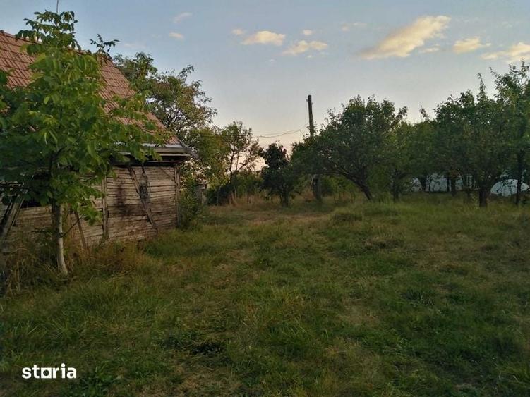 Teren de 1600 mp, în Tureni