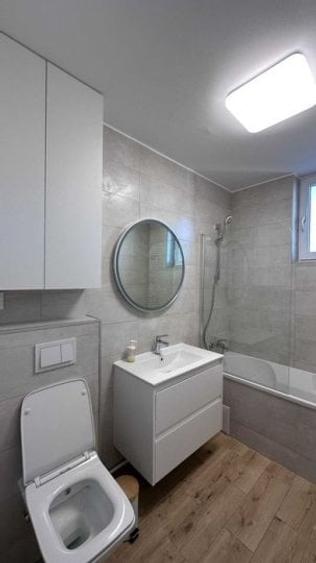 Apartament cu 2 camere semidecomandat, mobilat în Titan