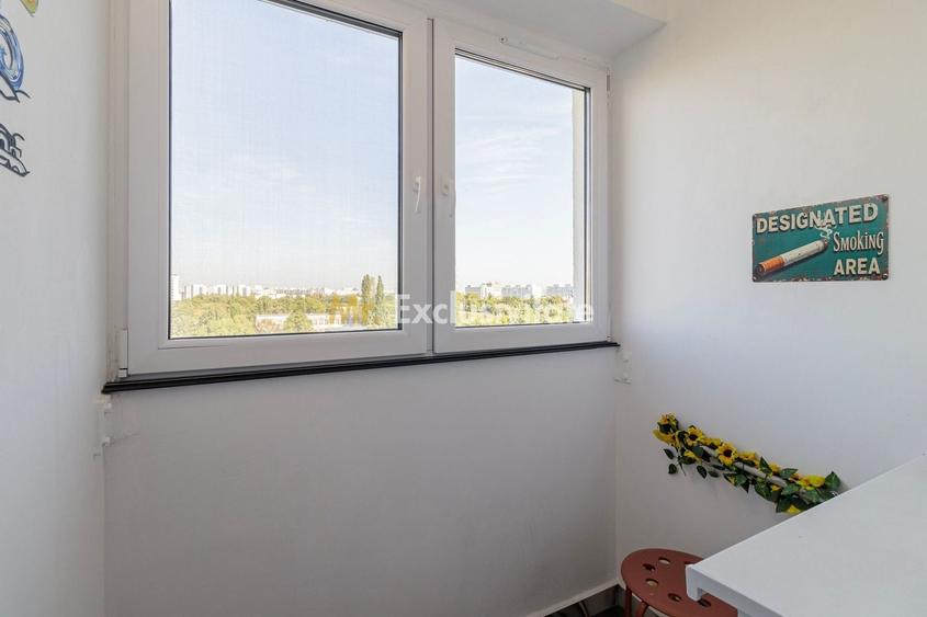Apartament cu 3 camere semidecomandat în Apărătorii Patriei