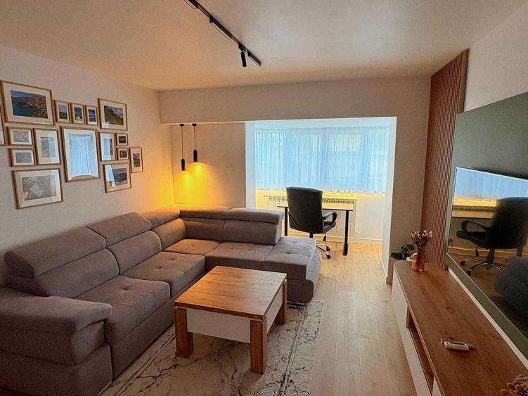 Apartament cu 2 camere decomandat în Central