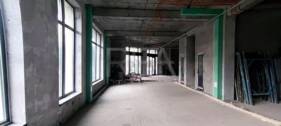 Spațiu comercial, de 400 mp, în Ultracentral