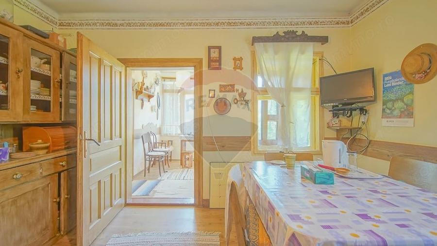 Casă cu Teren 591 Mp în Moieciu