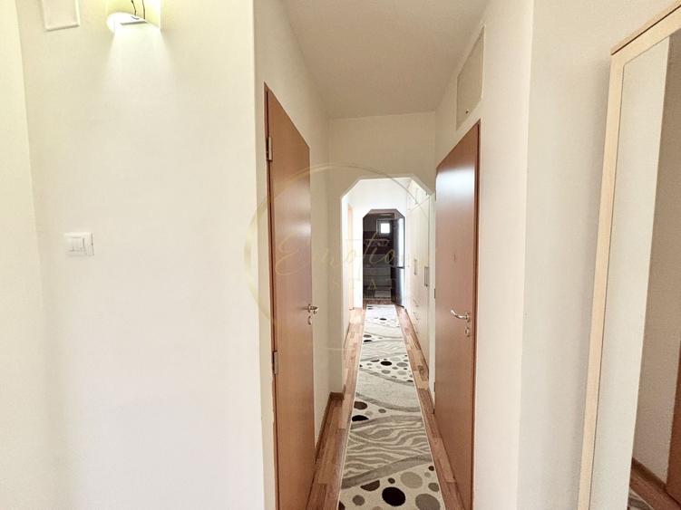 Apartament cu 3 camere decomandat, mobilat în Aradului