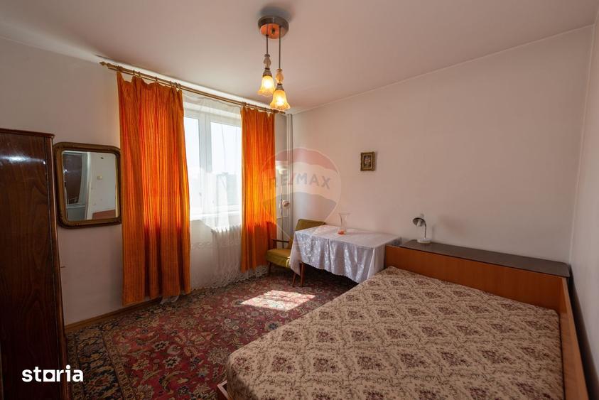 Apartament cu 3 camere, mobilat în Titan