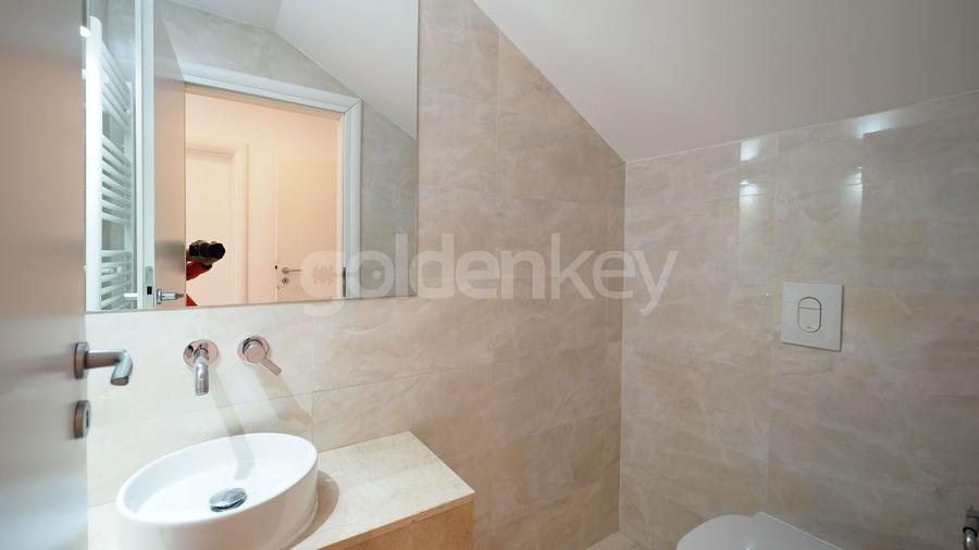 Duplex cu 5 camere cu Canalizare în Pipera