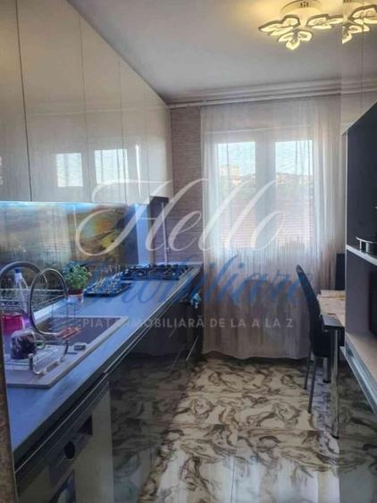 Apartament cu 3 camere decomandat în Gheorgheni