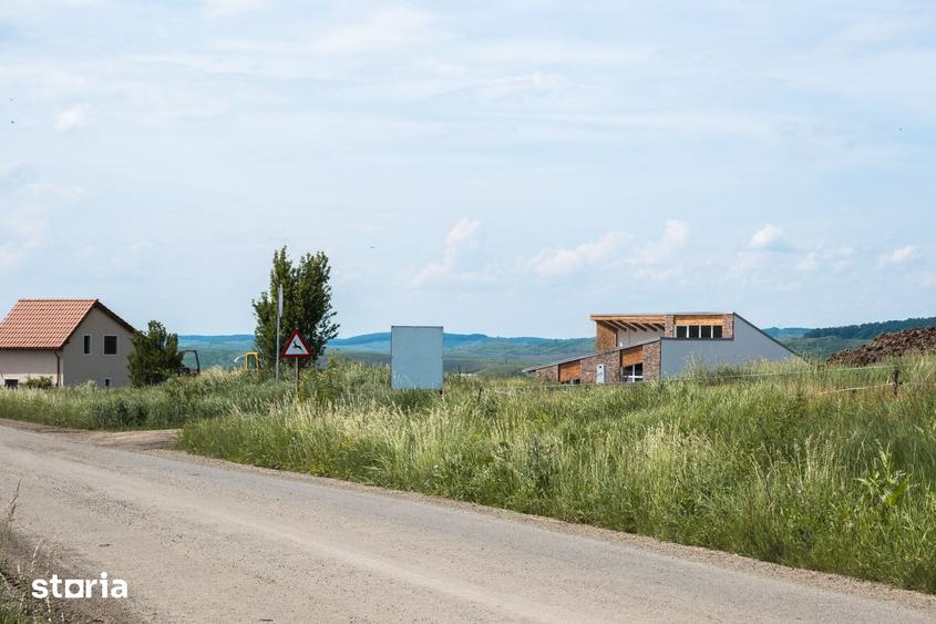 Casa semifinisata, cu totul diferita, in varf de deal, de vanzare - 11
