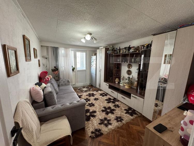 Apartament cu 2 camere decomandat, mobilat în Micro 15