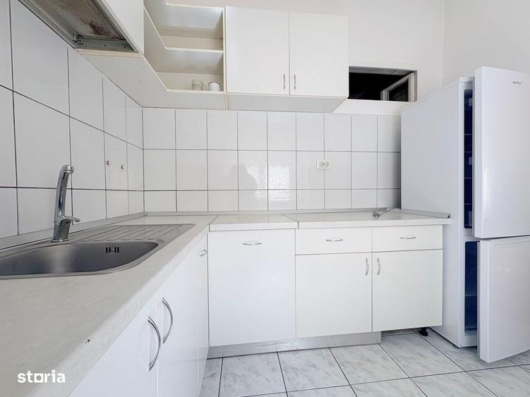 Apartament cu 3 camere decomandat în Medicină