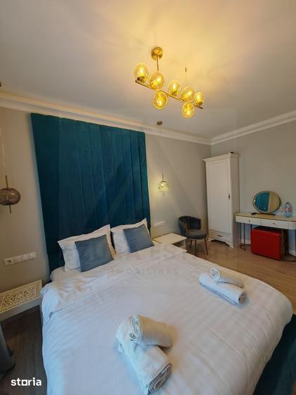 Casă cu 10 camere decomandat cu Teren 386 Mp în Turnișor