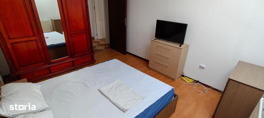 Casă cu 2 camere decomandat cu Teren 200 Mp în Tractorul
