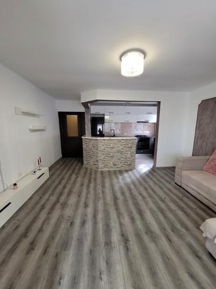 Apartament cu 2 camere semidecomandat în Cumpăna