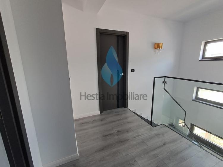Casă cu 4 camere cu Canalizare în Bucium