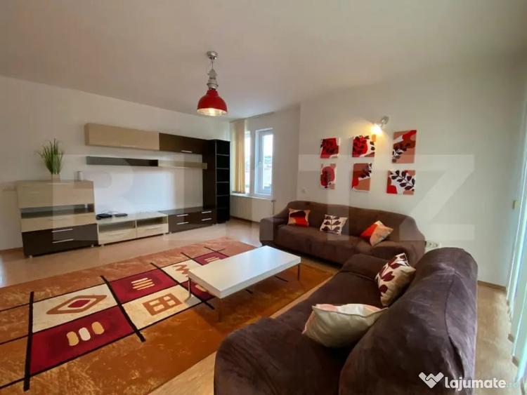 Apartament cu 3 camere semidecomandat în Câmpului