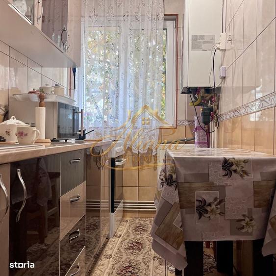Apartament cu 3 camere nedecomandat în Micro 11