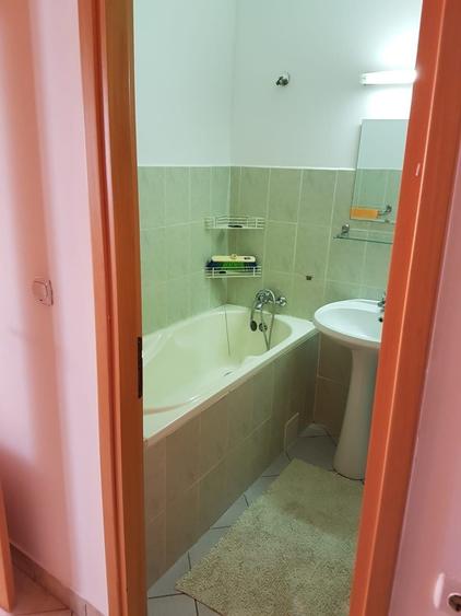 Garsonieră decomandată în Valea Oltului