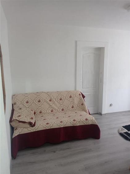 Apartament cu 2 camere nedecomandat în Țiglari