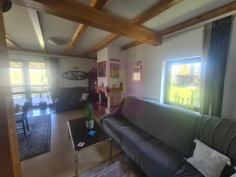 Casă cu 5 camere cu Teren 2177 Mp în Ghioșești