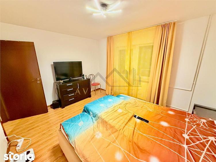 Apartament cu 4 camere decomandat în Steaua