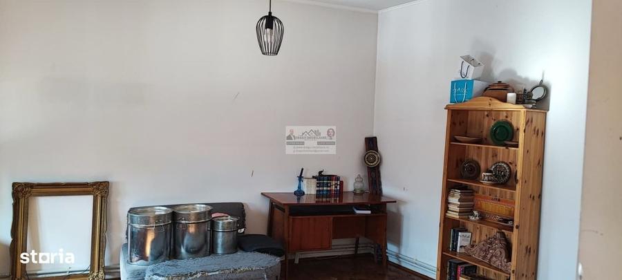 Spațiu comercial, de 300 mp, în Ultracentral