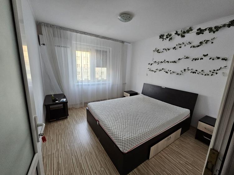 Apartament cu 3 camere decomandat în Sebastian