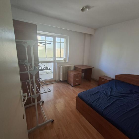 Apartament cu 4 camere decomandat în Mărăști