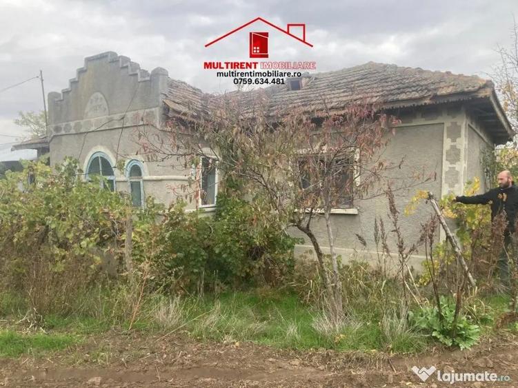 Casă cu 3 camere cu Teren 3895 Mp în Rândunica