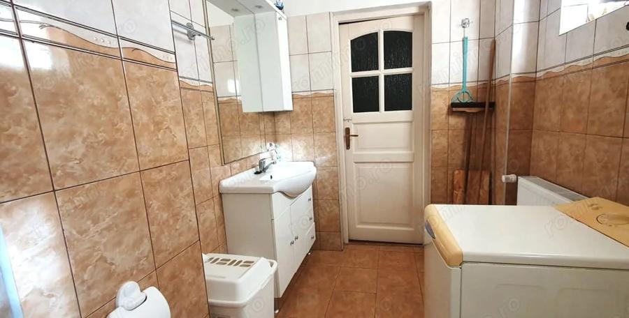 Casă cu 3 camere cu Teren 2568 Mp în Luna