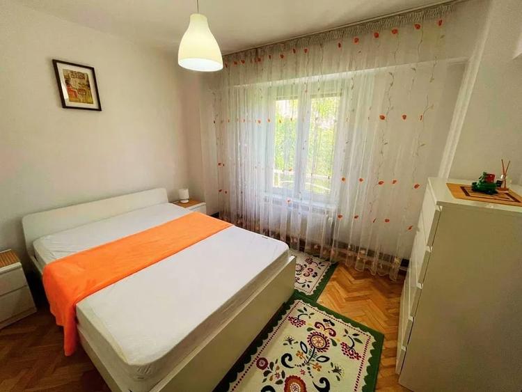 Apartament 3 camere, decomandat, 80 mp, centrala, ac, balcon, metrou, Decebal - 1