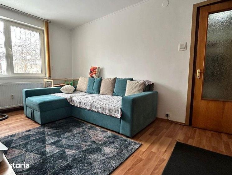 Apartament cu 2 camere semidecomandat în Tei