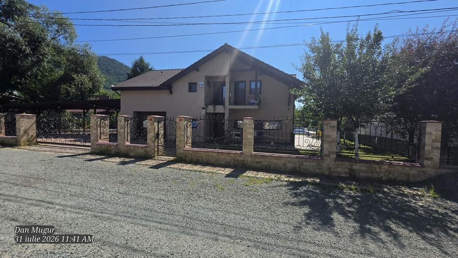 Casă cu 4 camere în Valea Borcutului
