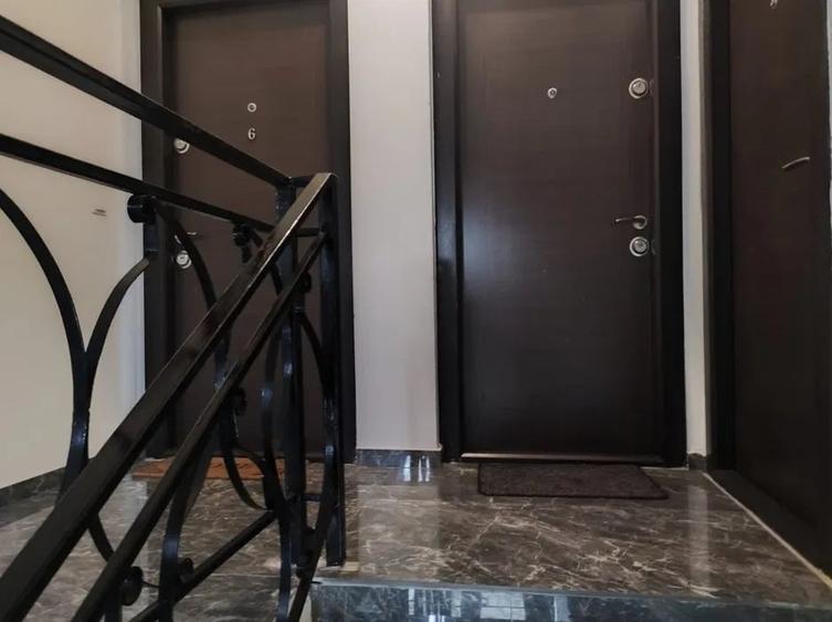 Se vinde apartament pod cu suprafata de 275 mp Floresti - 5