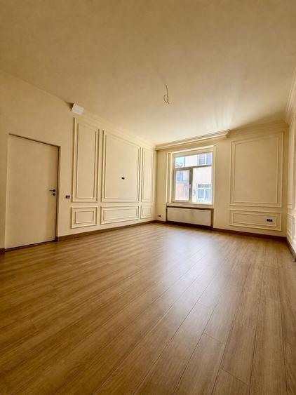 Apartament cu 3 camere, mobilat în P-ța Maria