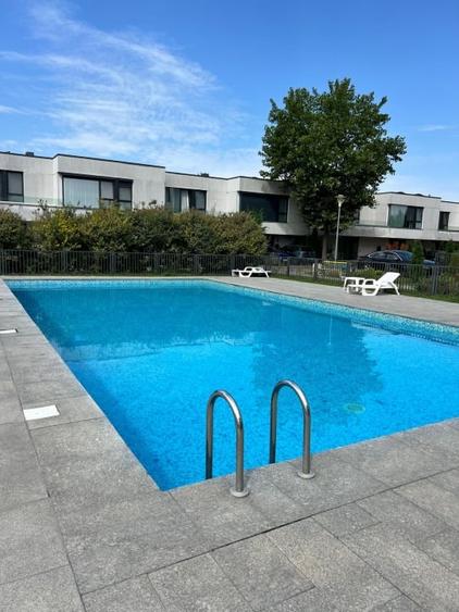 Apartament cu 3 camere decomandat, mobilat în Central