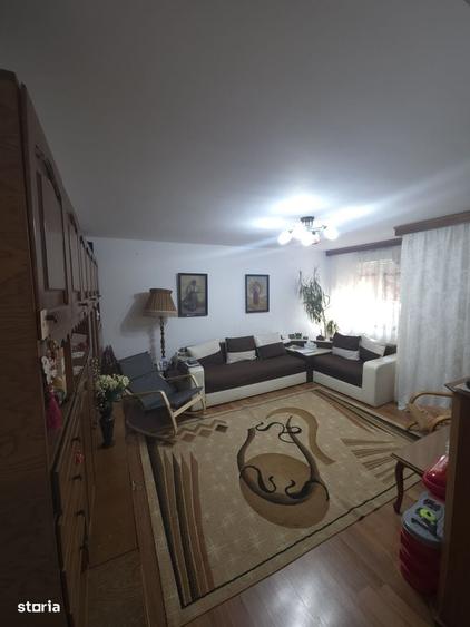 Apartament 3 camere 2 bai Str Pecineaga - 4