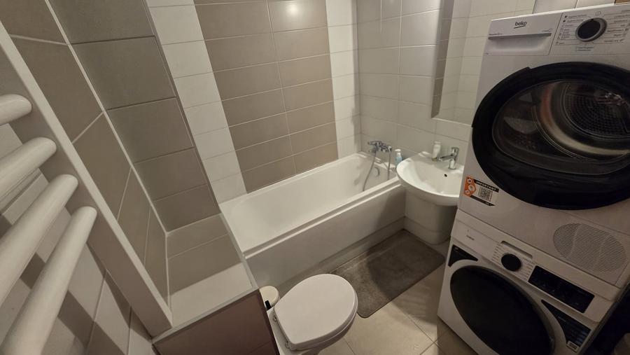 Apartament cu 3 camere decomandat, mobilat în Drumul Taberei