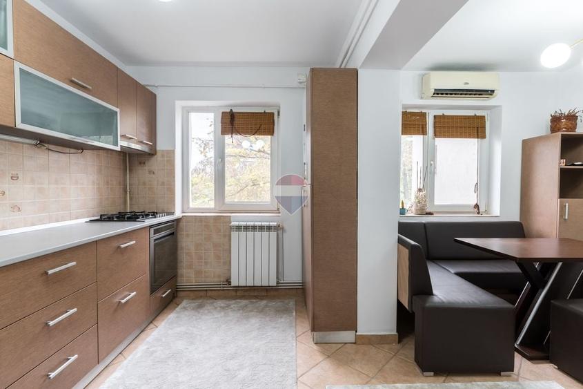 Apartament cu 3 camere decomandat, mobilat în Ultracentral