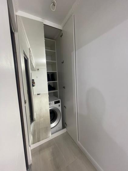 Apartament cu 4 camere semidecomandat, mobilat în Florești